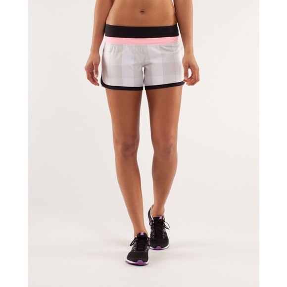 Lululemon Groovy Run Shorts Plaid Green Size 4